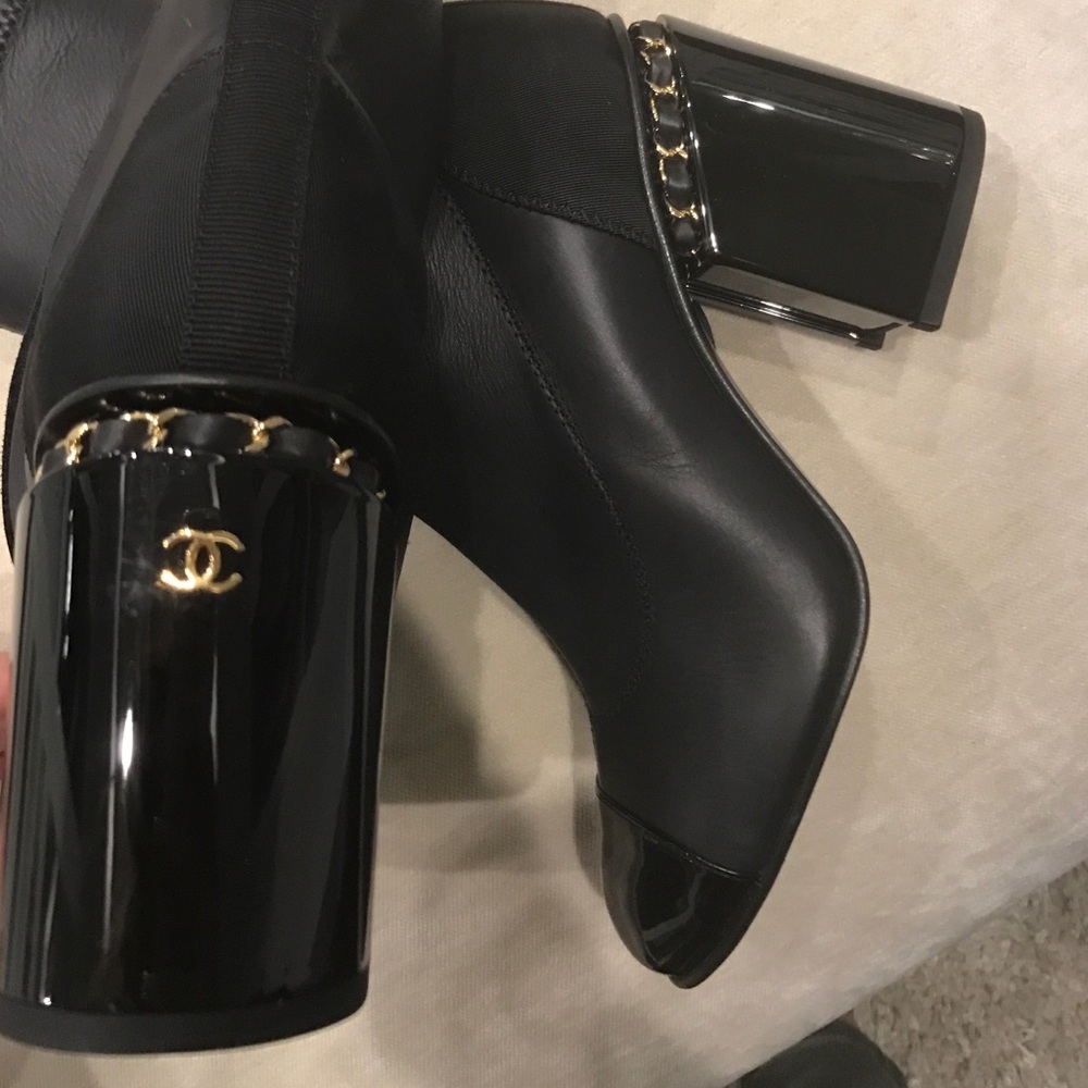 CHANEL Black Leather & Patent Cap-Toe Ankle Boots with Chain Heel - Picture 2 of 3